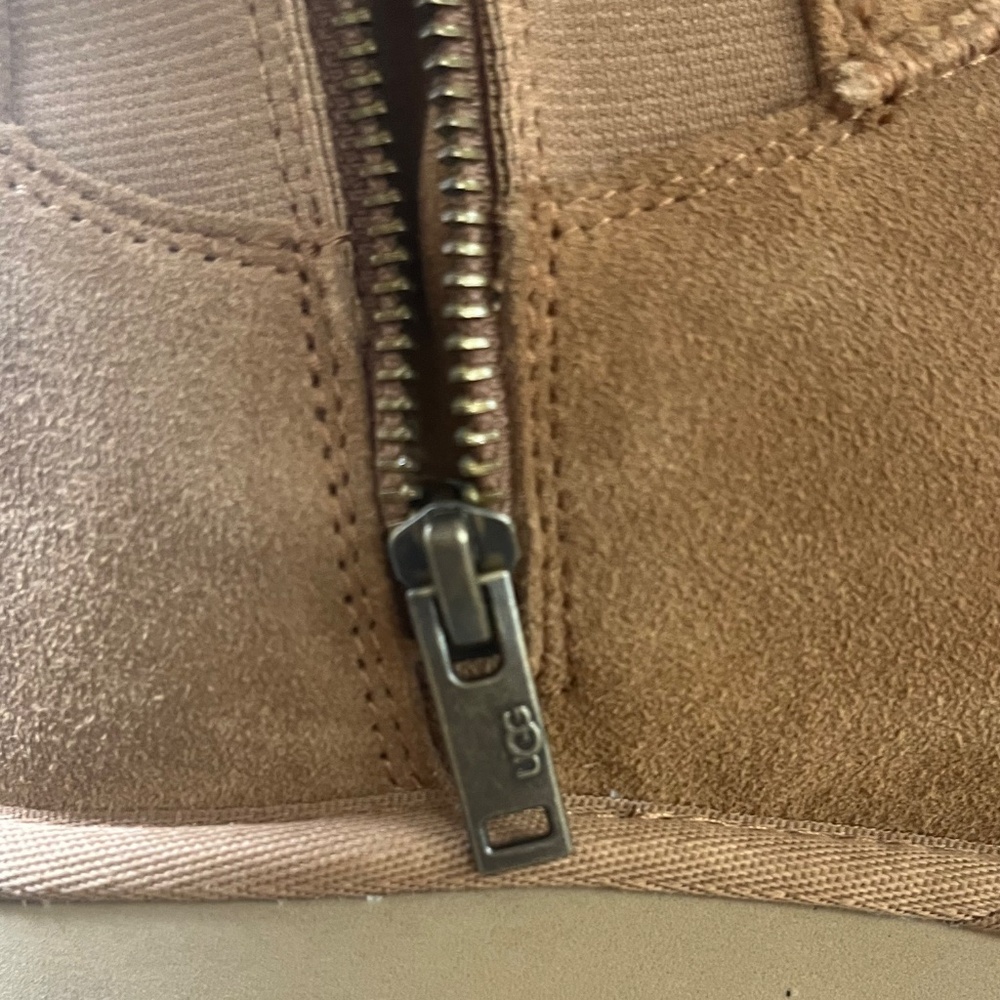 UGG Women’s Classic Twin Seam New Heights Boot - Picture 5 of 12